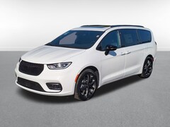 2026 Chrysler Pacifica SELECT Passenger Van