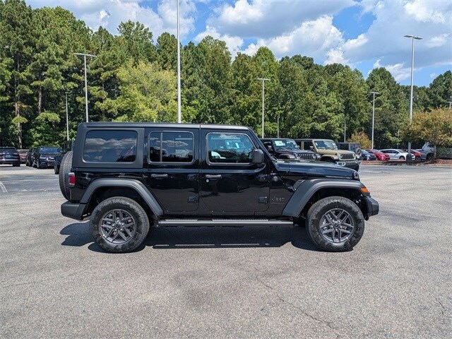 2025 Jeep Wrangler Sport S photo 4
