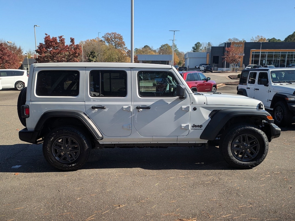 New 2026 Jeep Wrangler 4-DOOR SPORT S Sport Utility