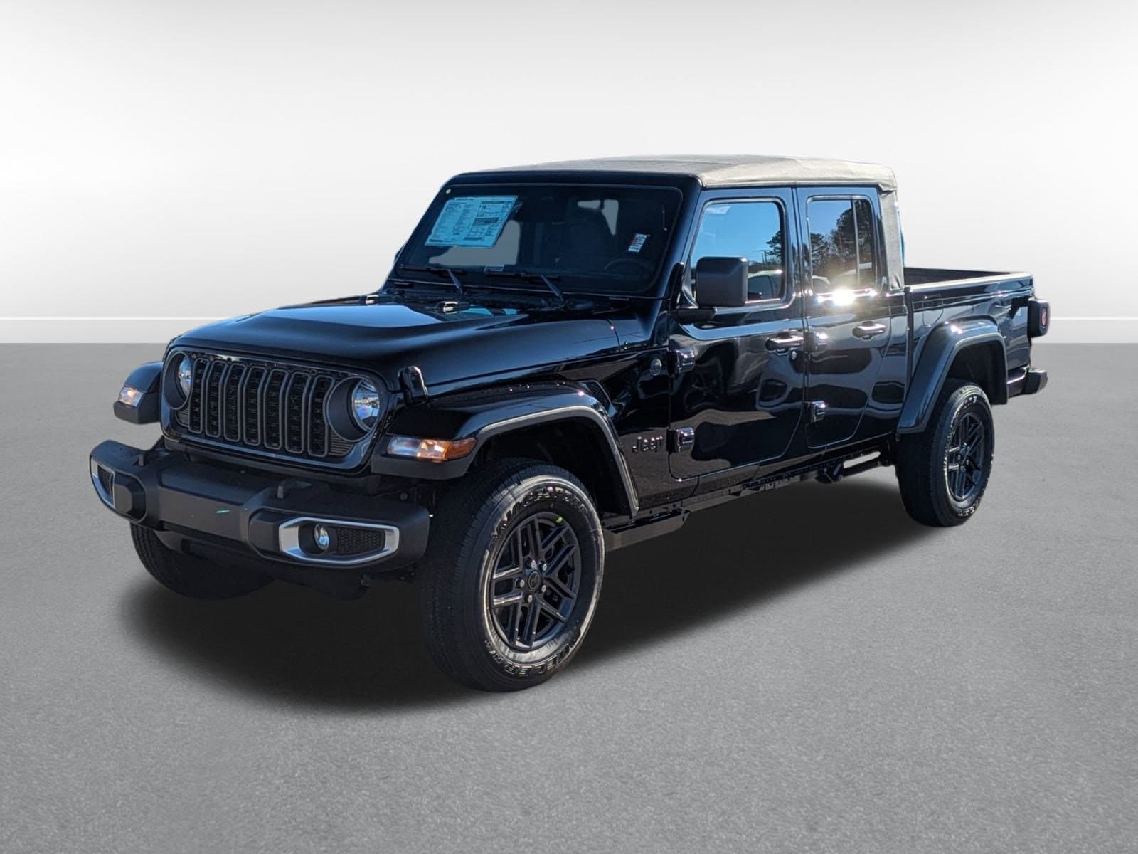 2026 Jeep Gladiator Sport S's photo