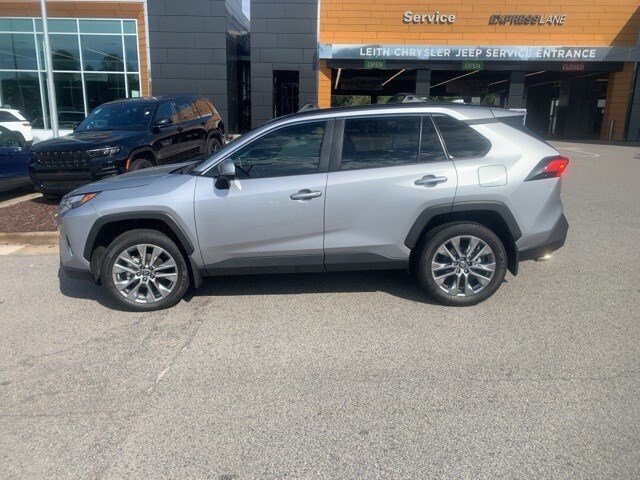 2024 Toyota RAV4 XLE Premium photo 2