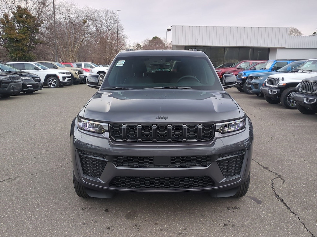 New 2026 Jeep Grand Cherokee LAREDO ALTITUDE 4X4 Sport Utility