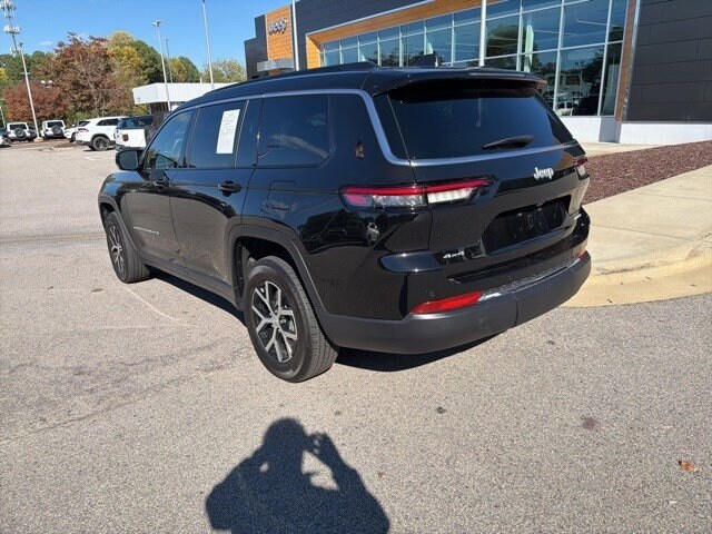 2025 Jeep Grand Cherokee Limited photo 3
