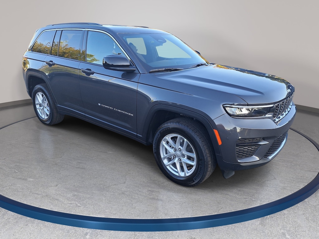 New 2026 Jeep Grand Cherokee LAREDO 4X4 Sport Utility