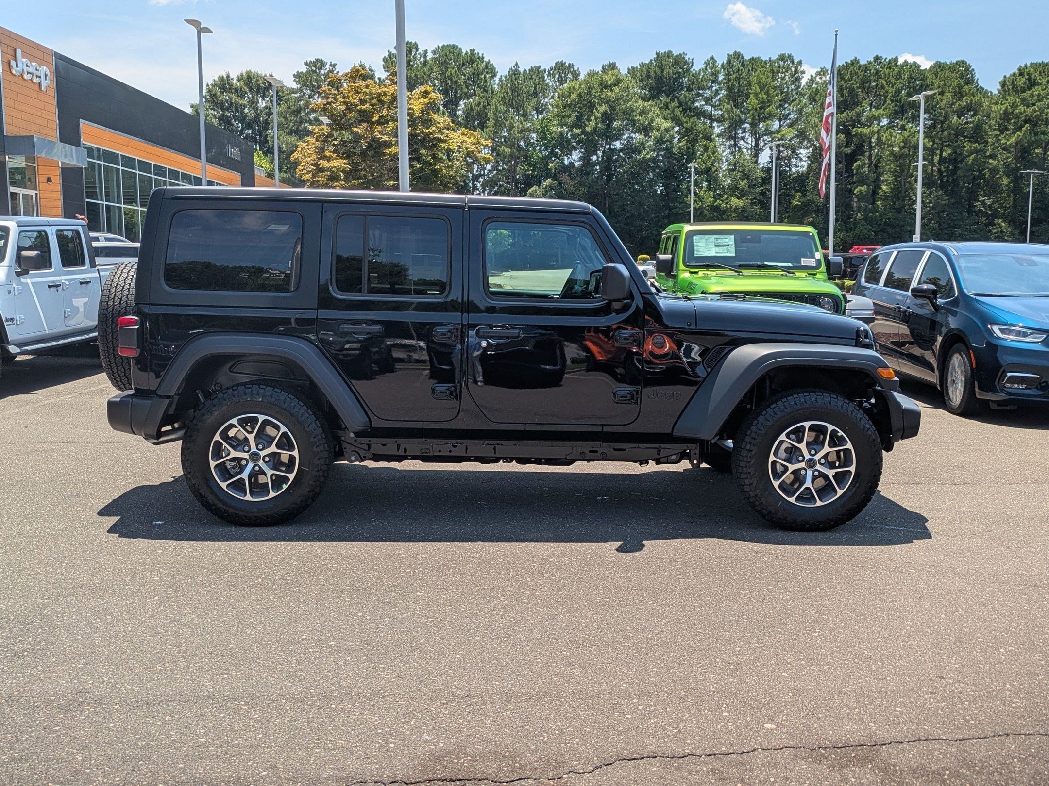 2025 Jeep Wrangler Sport S photo 4