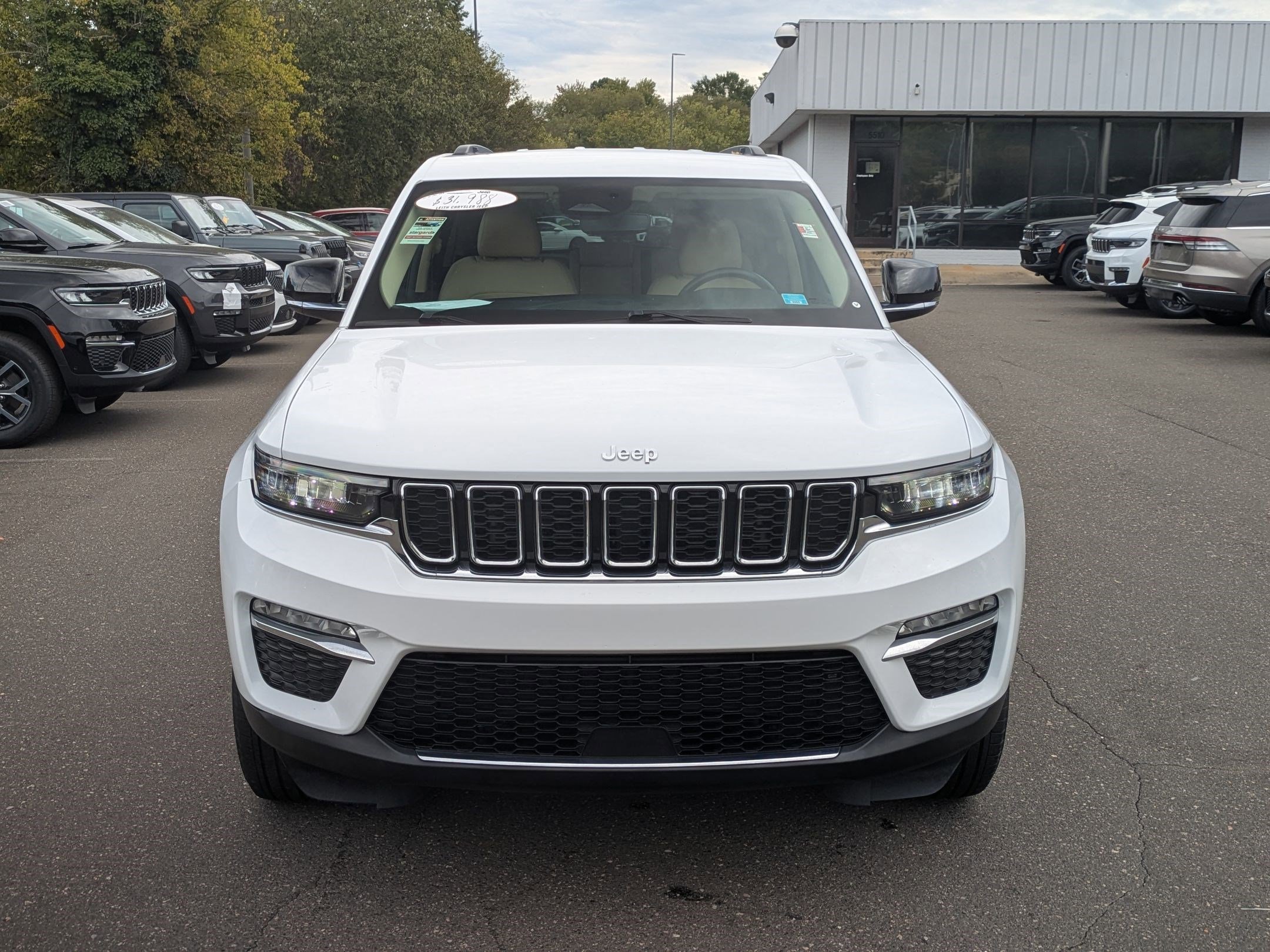 2022 Jeep Grand Cherokee Limited photo 2