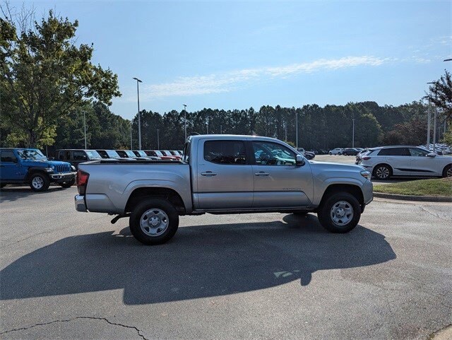 2023 Toyota Tacoma SR5 Double Cab photo 4