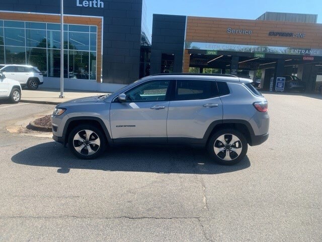 2018 Jeep Compass Latitude photo 2
