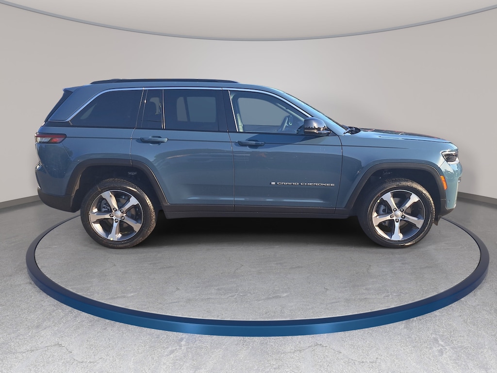 New 2026 Jeep Grand Cherokee LIMITED 4X2 Sport Utility