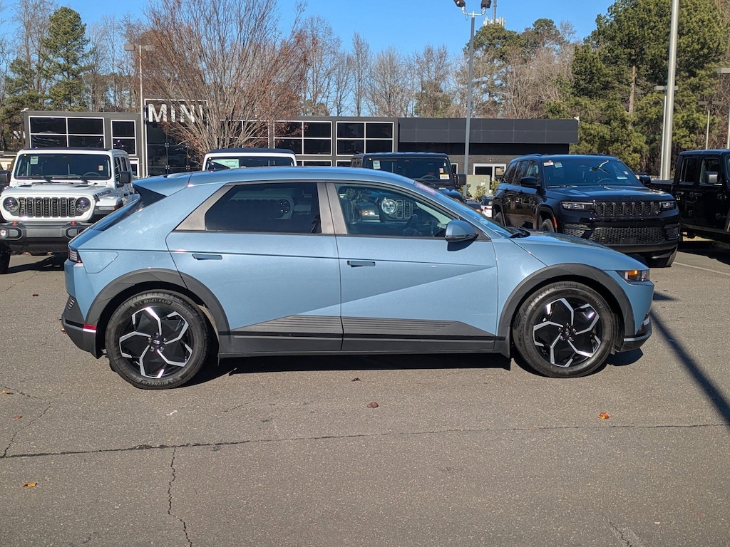 Used 2023 Hyundai IONIQ 5 SE SE RWD