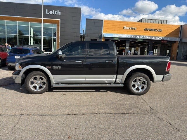 2015 Ram 1500 Laramie photo 2