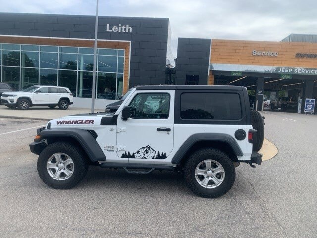 2019 Jeep Wrangler Sport S photo 2