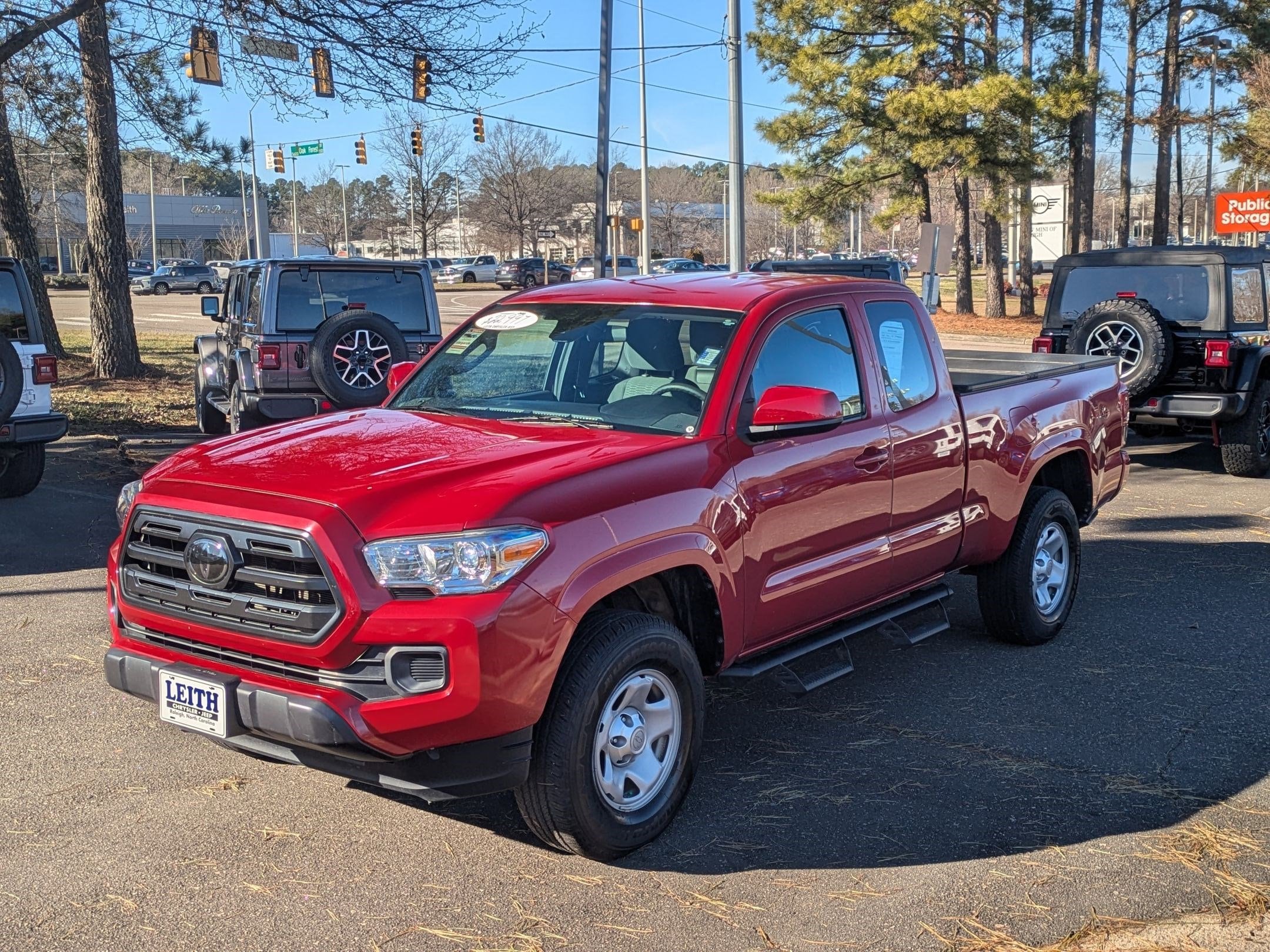 2018 Toyota Tacoma SR's photo