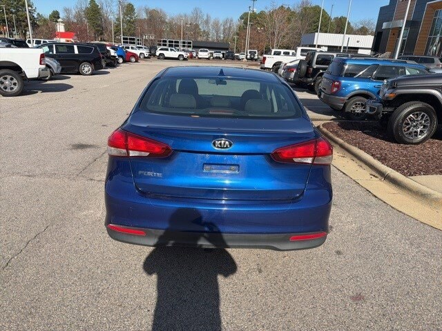 2018 Kia Forte LX Base photo 4
