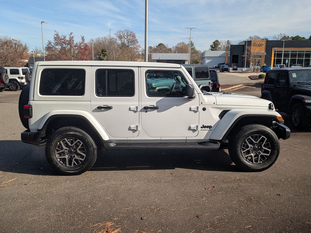 New 2026 Jeep Wrangler 4-DOOR SAHARA Sport Utility