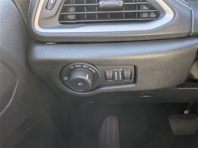 2026 Chrysler Pacifica Select - Photo 12