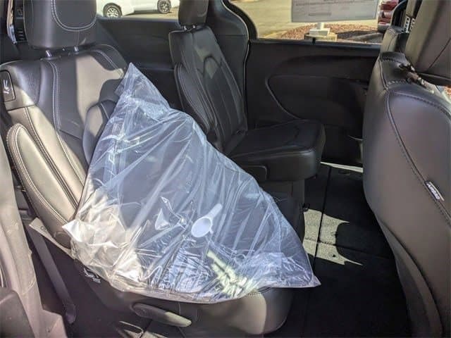 2026 Chrysler Pacifica Select - Photo 21