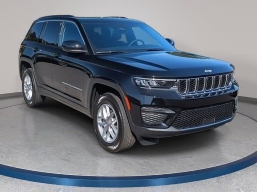 New 2025 Jeep Grand Cherokee LAREDO X 4X4 Sport Utility