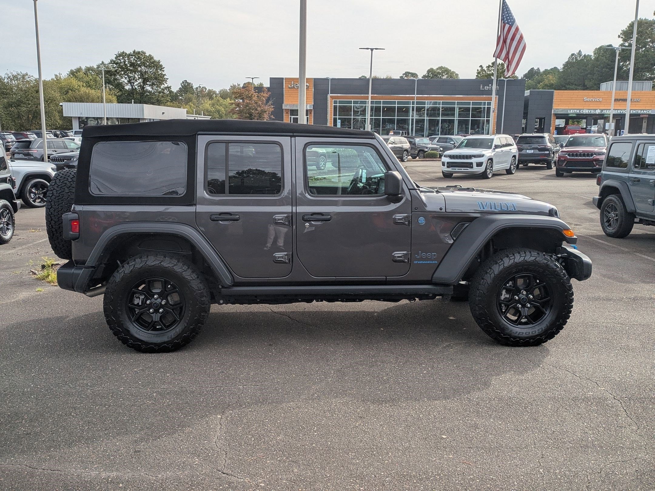 2024 Jeep Wrangler 4xe Willys photo 4