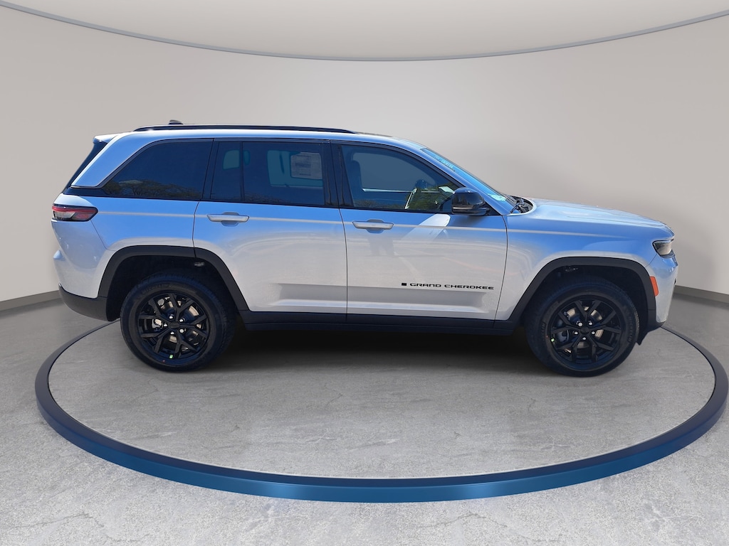 New 2026 Jeep Grand Cherokee LAREDO ALTITUDE 4X4 Sport Utility