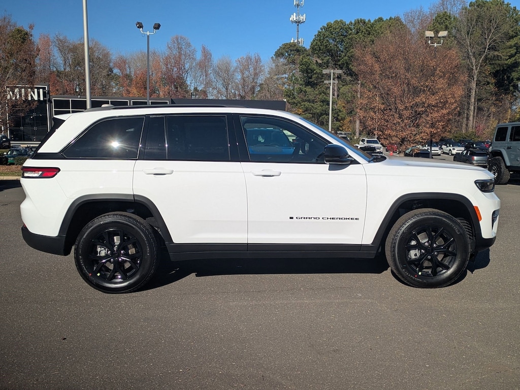 New 2025 Jeep Grand Cherokee ALTITUDE X 4X4 Sport Utility
