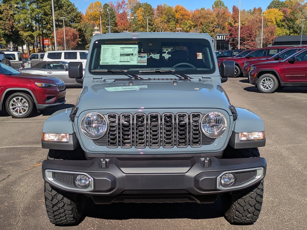 New 2025 Jeep Gladiator HIGH TIDE 4X4 Pickup