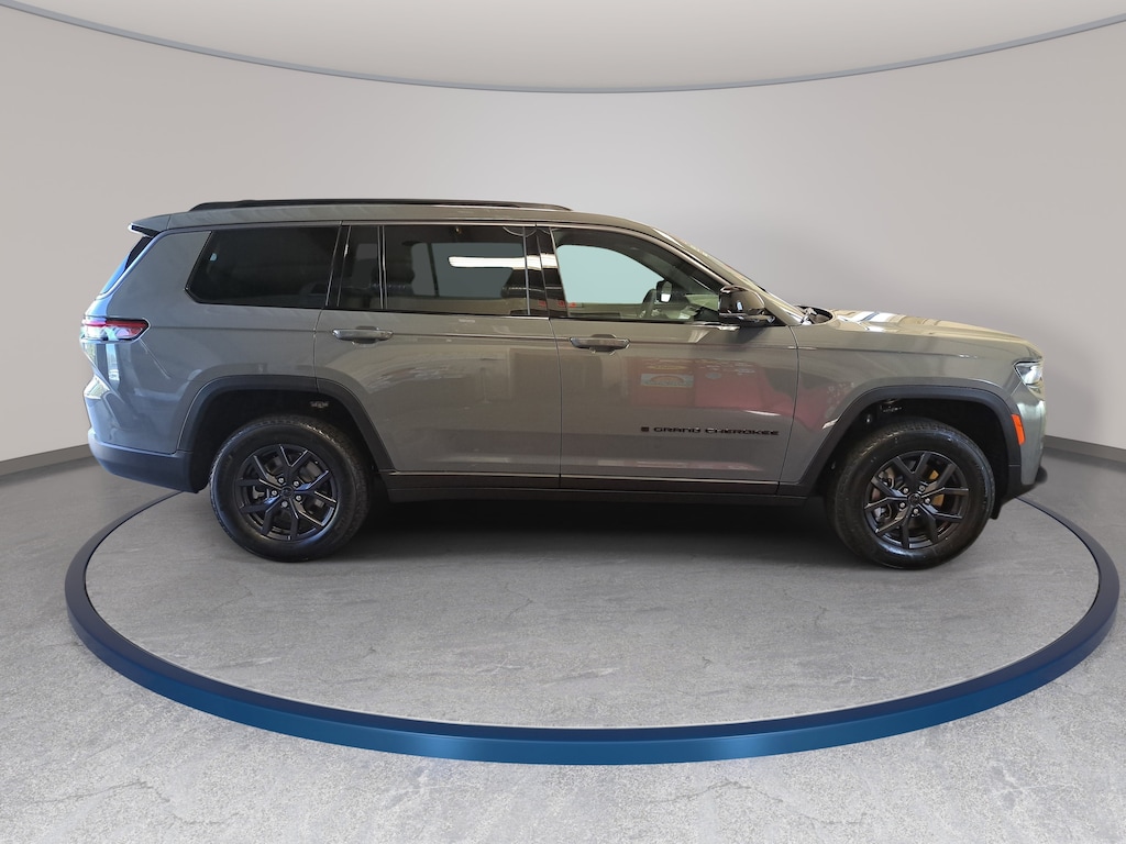 New 2027 Jeep Grand Cherokee L 3 Row LAREDO 4X4 Sport Utility