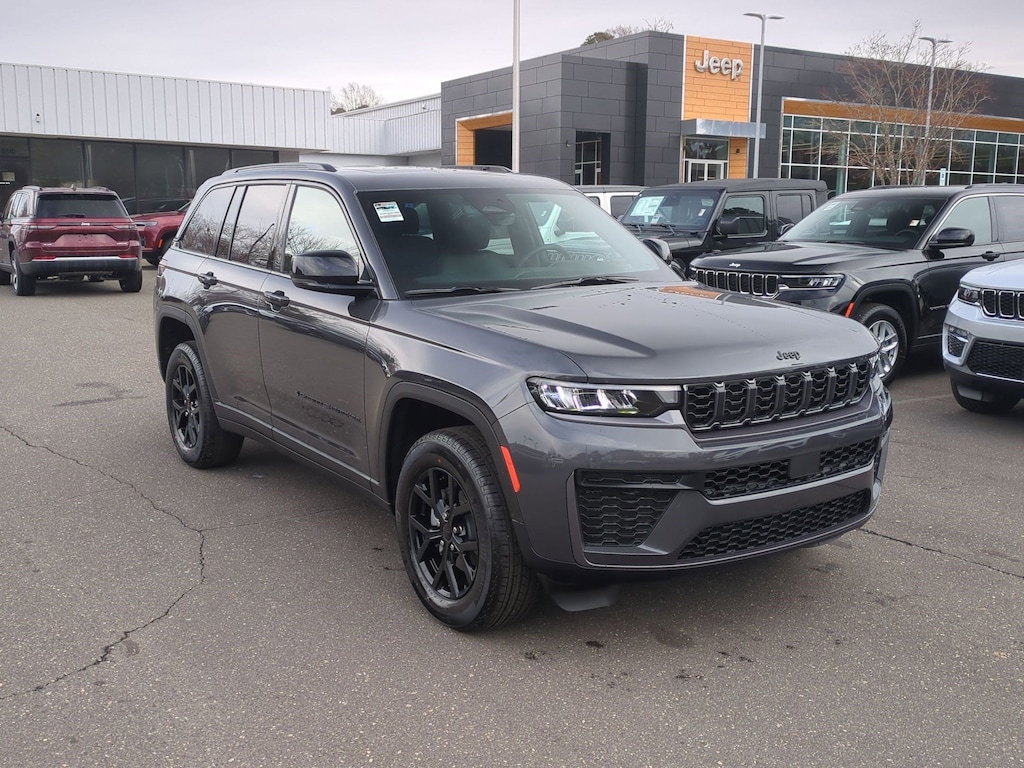 New 2026 Jeep Grand Cherokee LAREDO ALTITUDE 4X4 Sport Utility