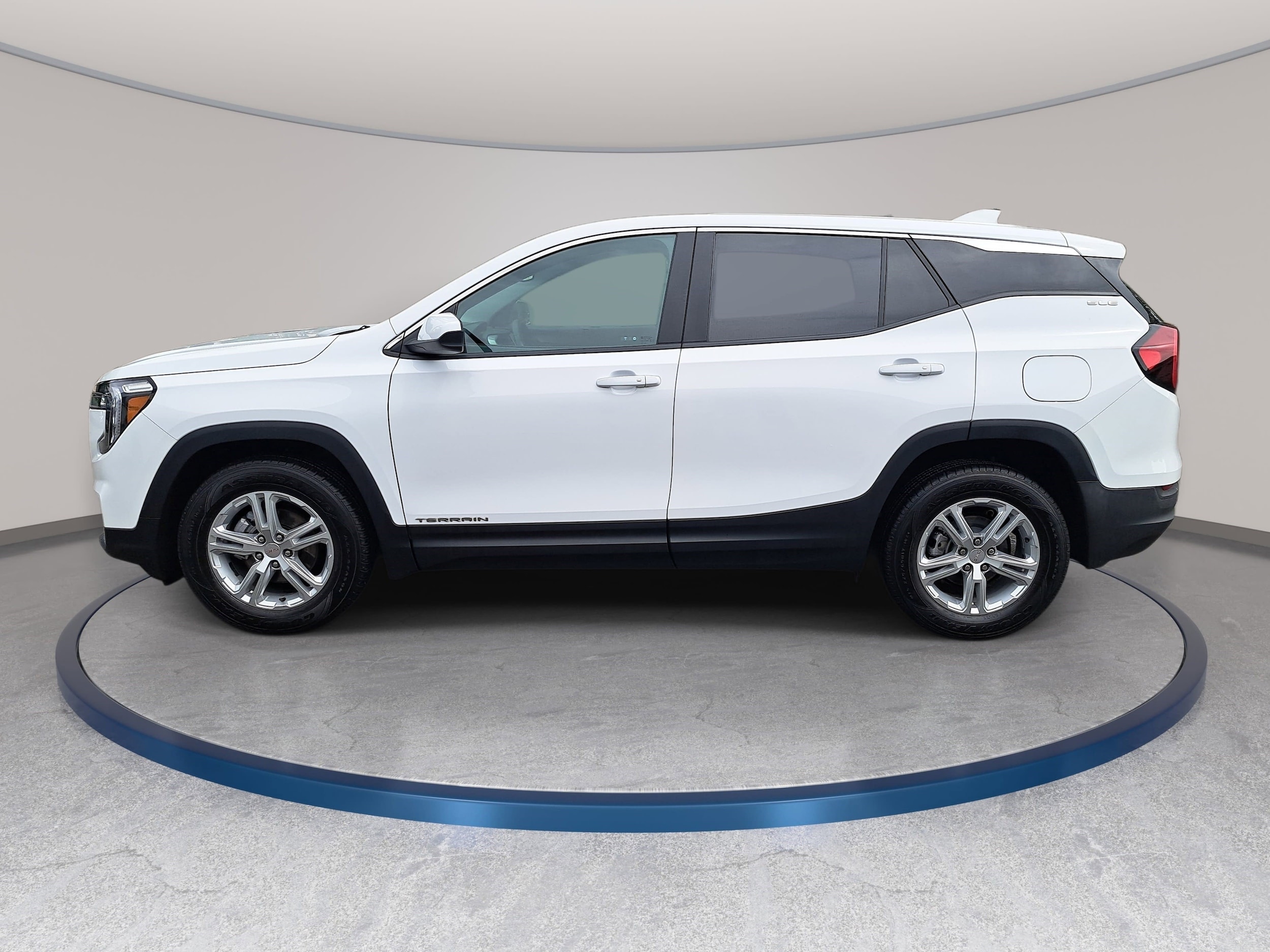 2024 GMC Terrain SLE - Photo 8