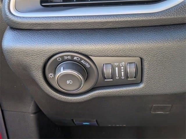 2026 Chrysler Pacifica Select - Photo 14