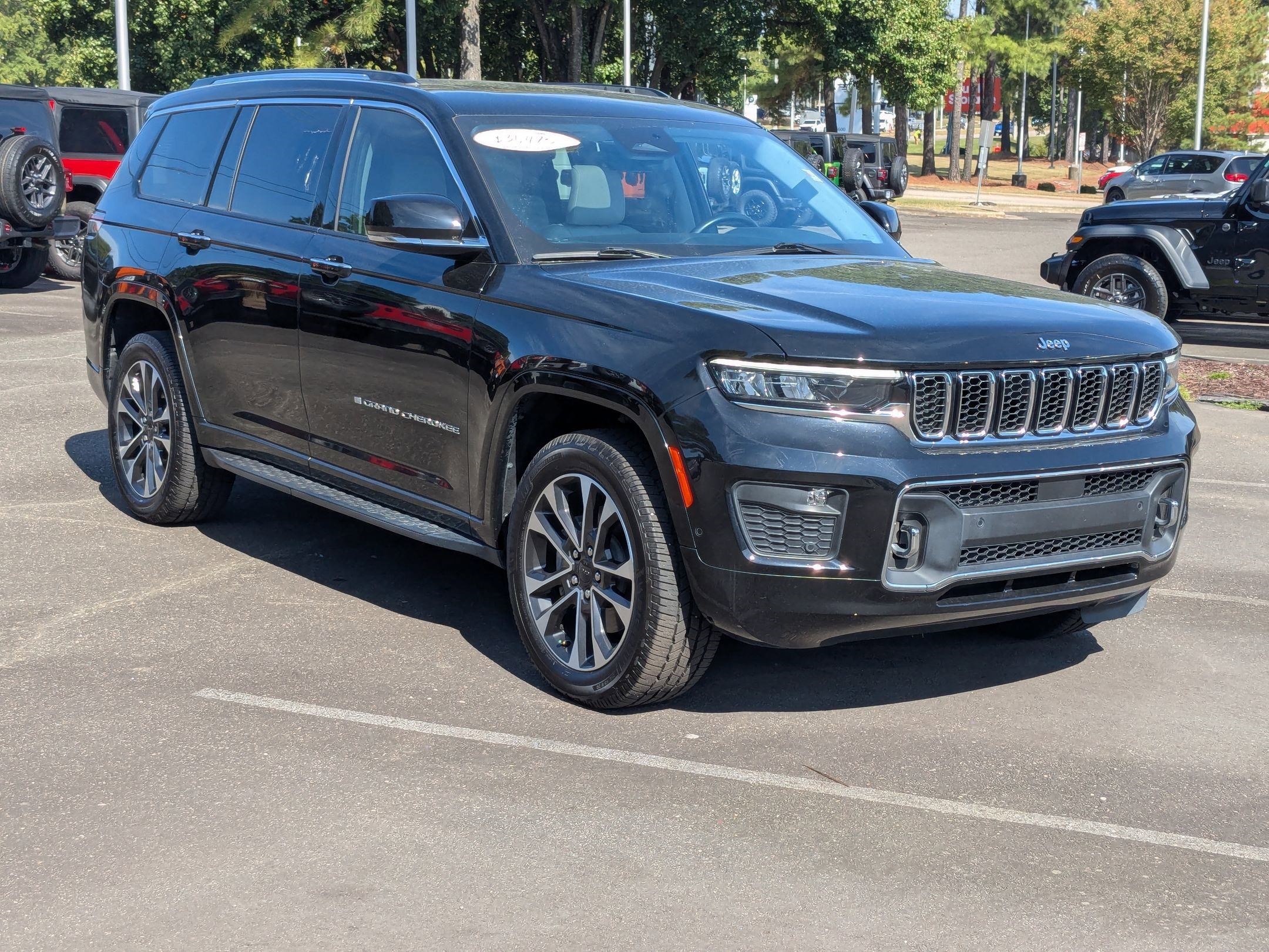 2021 Jeep Grand Cherokee Overland photo 3