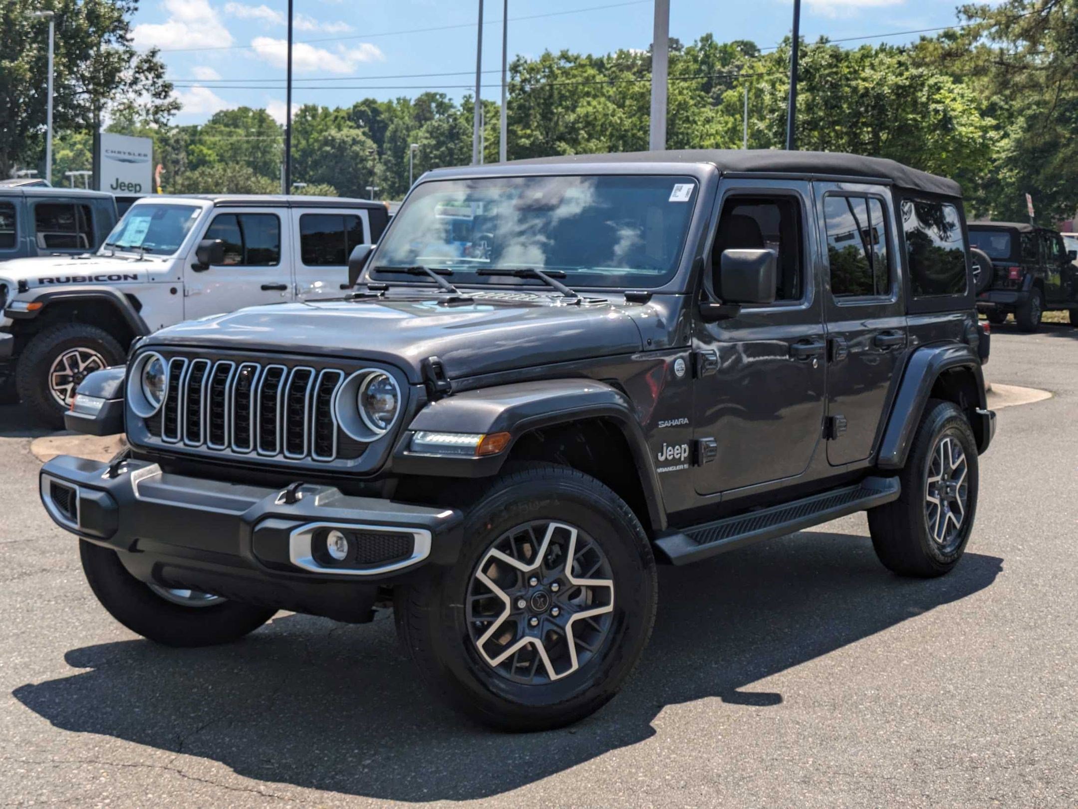 2024 Jeep Wrangler Sahara photo 2