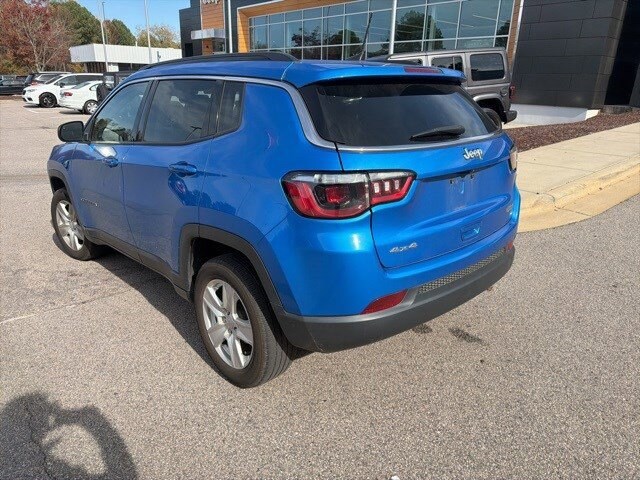 2022 Jeep Compass Latitude photo 3
