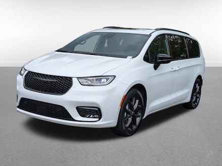 2024 Chrysler Pacifica LIMITED Passenger Van