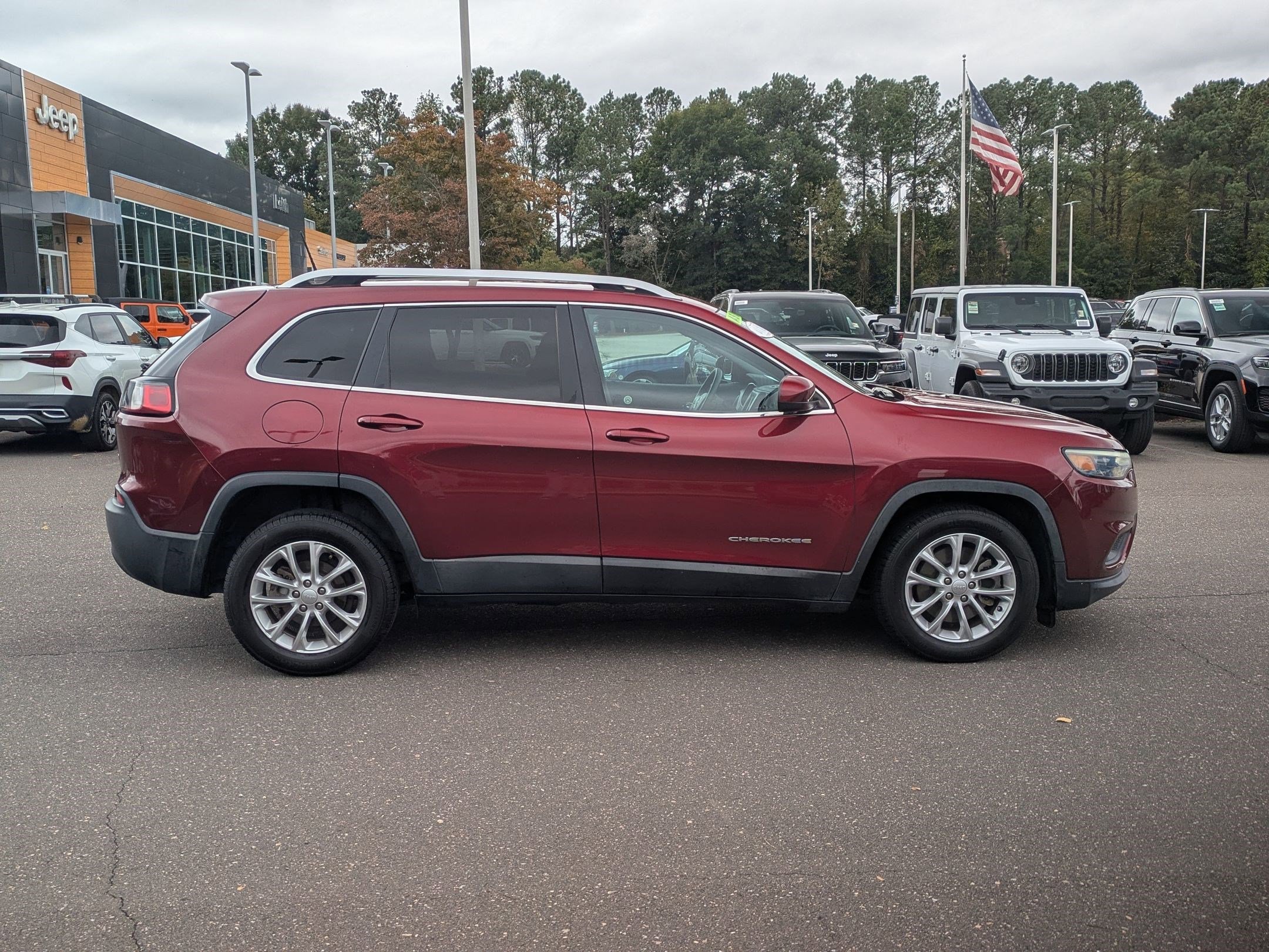2019 Jeep Cherokee Latitude photo 4