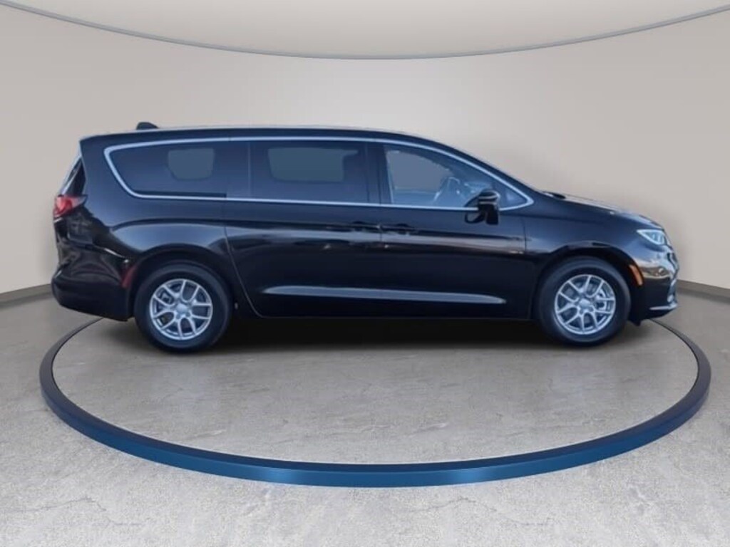 New 2026 Chrysler Pacifica SELECT Passenger Van