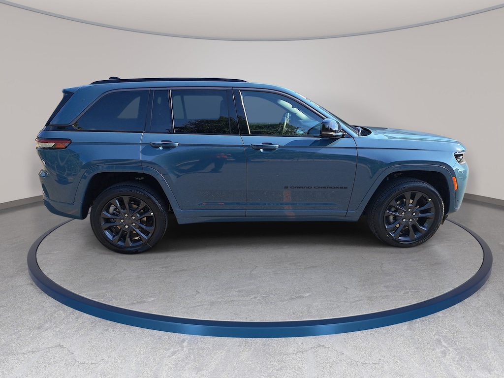 New 2026 Jeep Grand Cherokee LIMITED RESERVE 4X4 Sport Utility