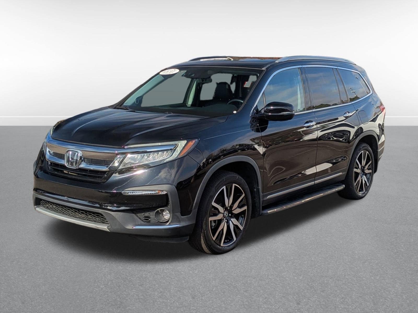 2019 Honda Pilot Elite's photo