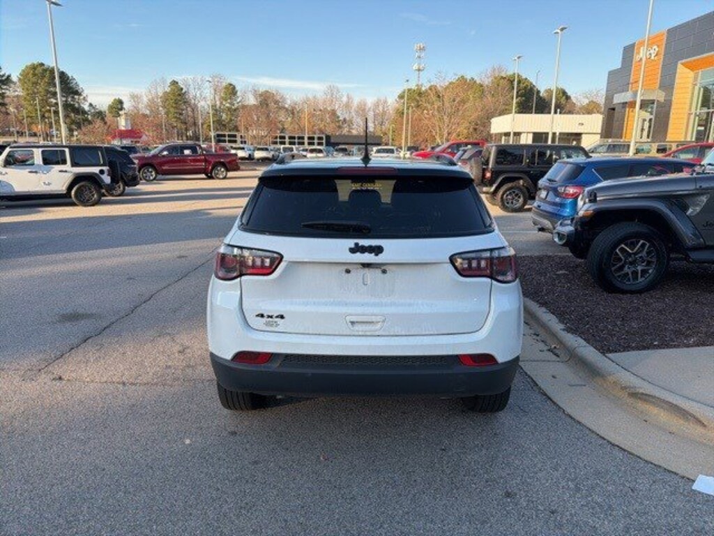 Used 2023 Jeep Compass Altitude Altitude 4x4