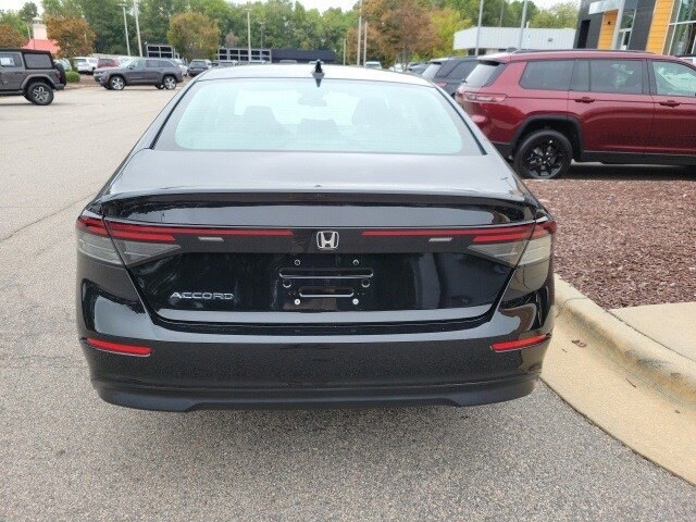2023 Honda Accord EX photo 4