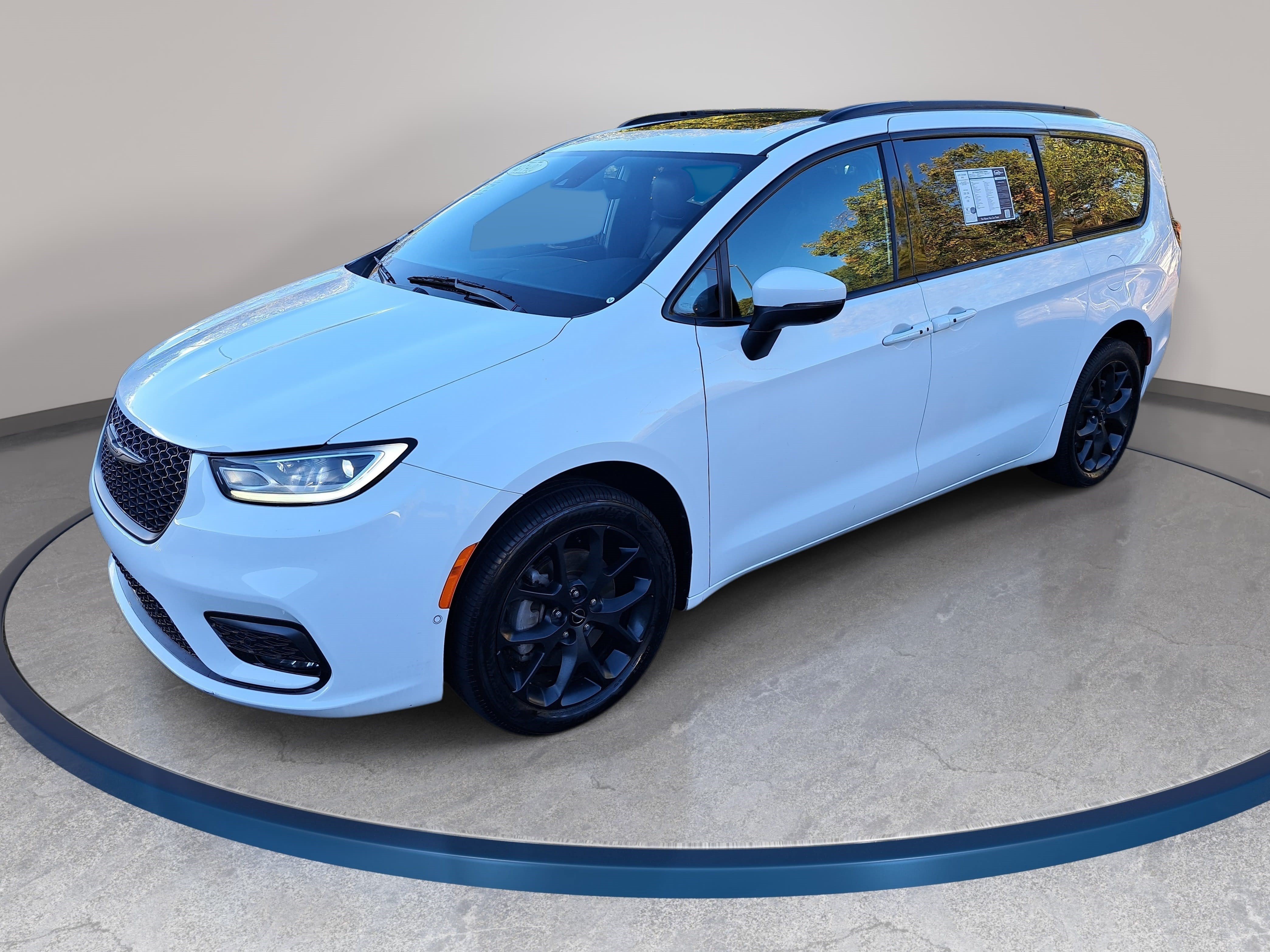 Used 2023 Chrysler Pacifica Touring L Touring L AWD