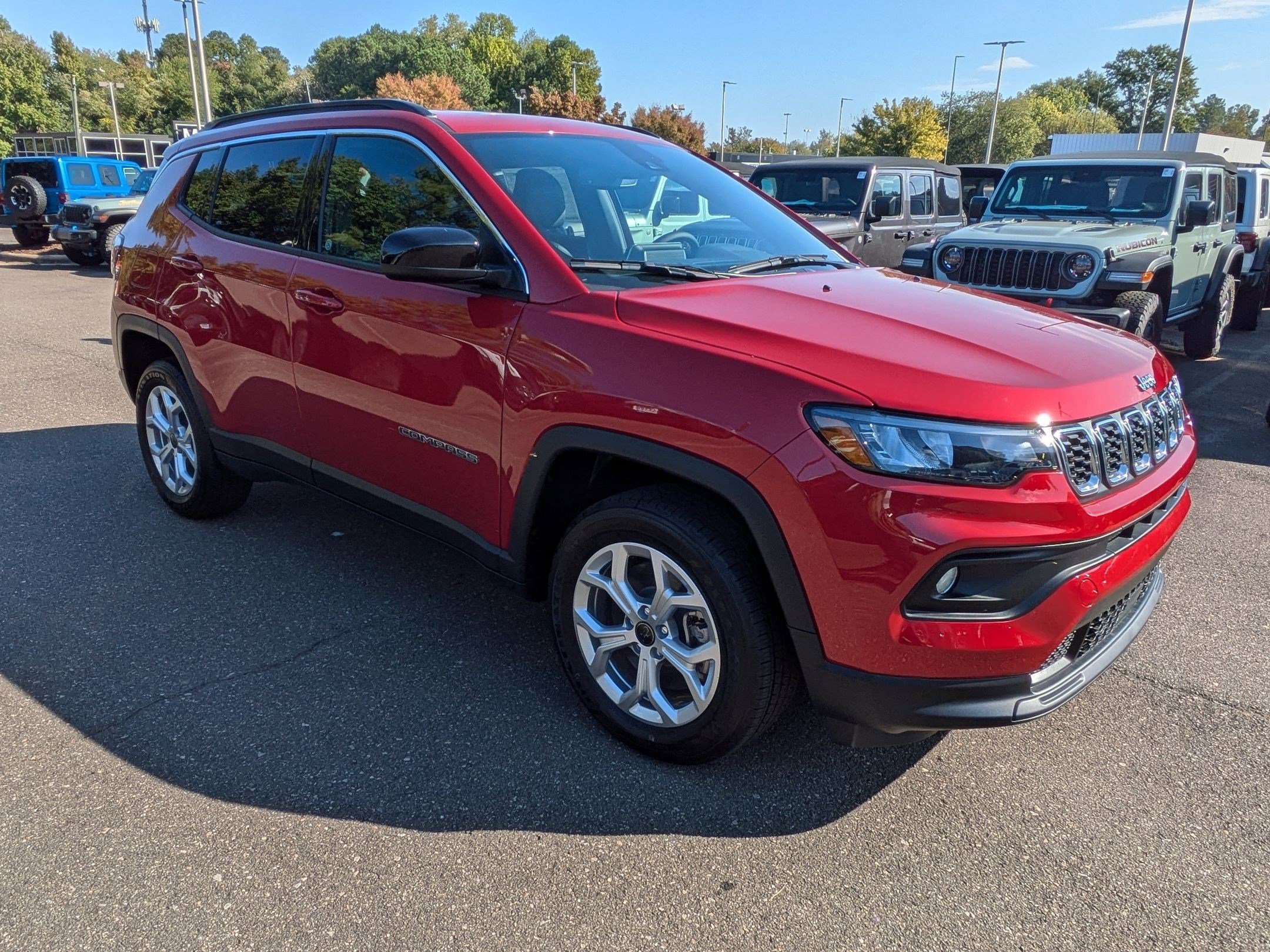 2025 Jeep Compass Latitude photo 3