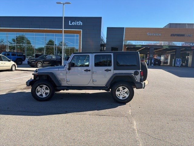 2016 Jeep Wrangler Unlimited Sport photo 2