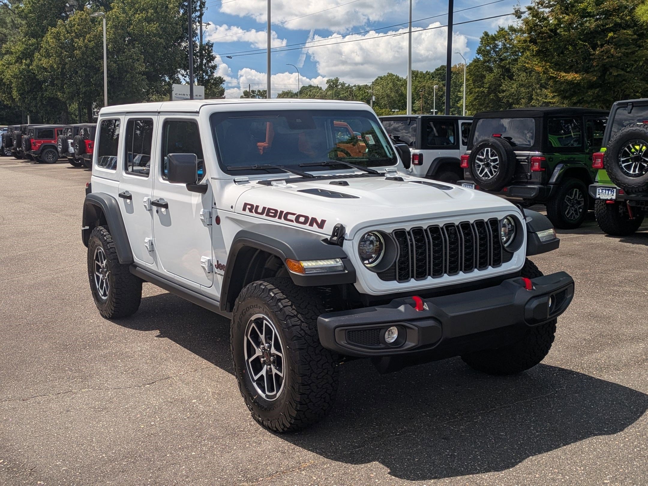 2025 Jeep Wrangler Rubicon photo 3