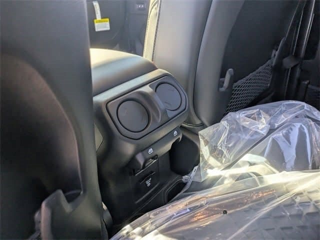 2026 Jeep Gladiator Rubicon - Photo 18