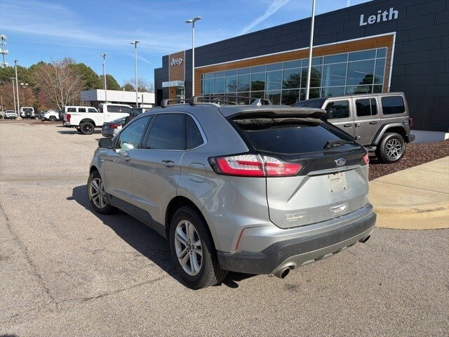 2020 Ford Edge SEL photo 3