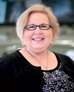 Staff member Angela Czeck from ID_fb94184169f0