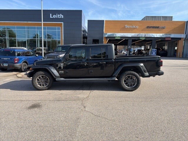 2020 Jeep Gladiator Overland photo 2