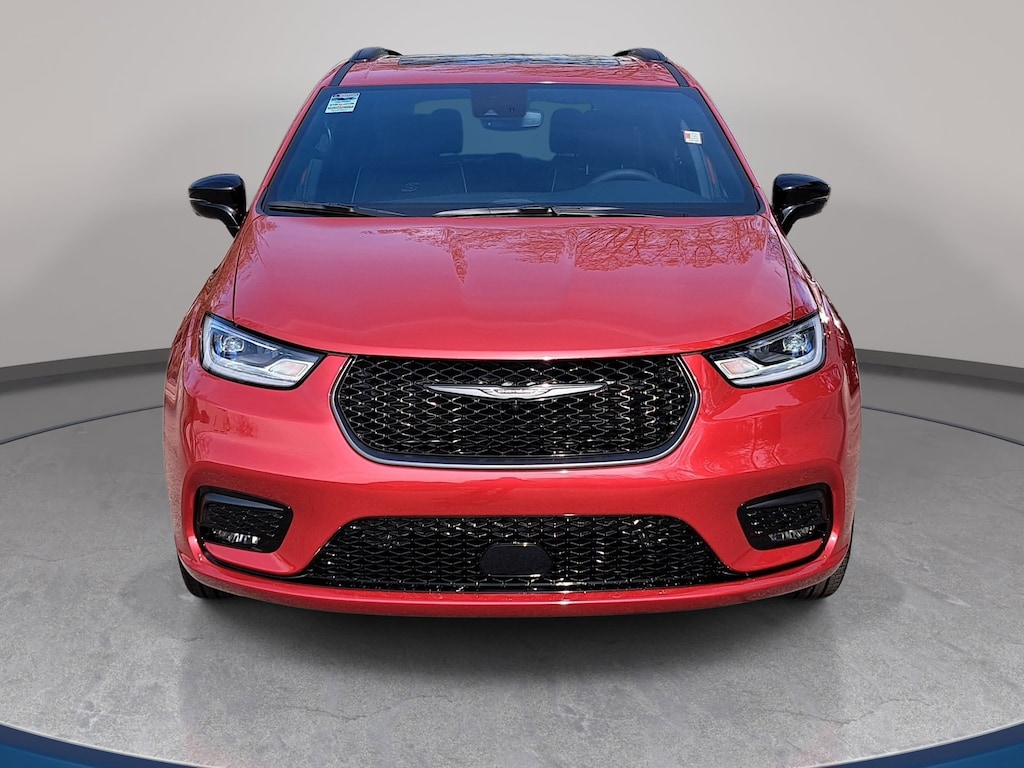 New 2026 Chrysler Pacifica LIMITED AWD Passenger Van