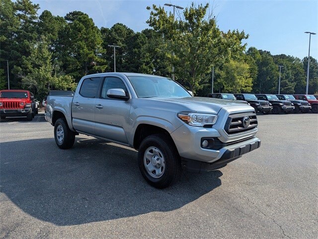 2023 Toyota Tacoma SR5 Double Cab photo 3